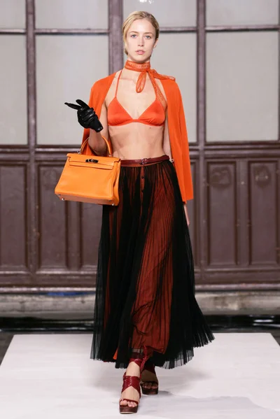Look 50